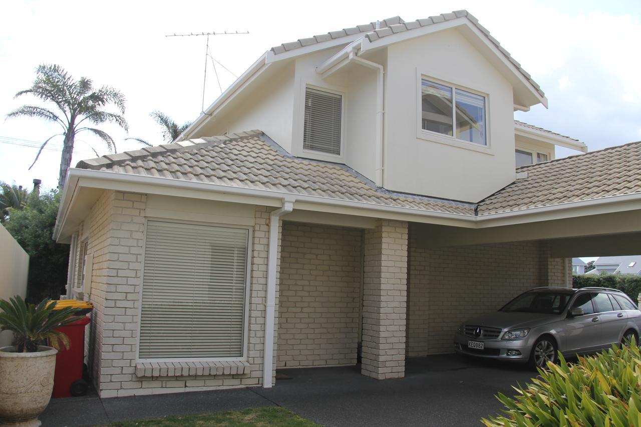 Orewa Beachfront Haven Buitenkant foto