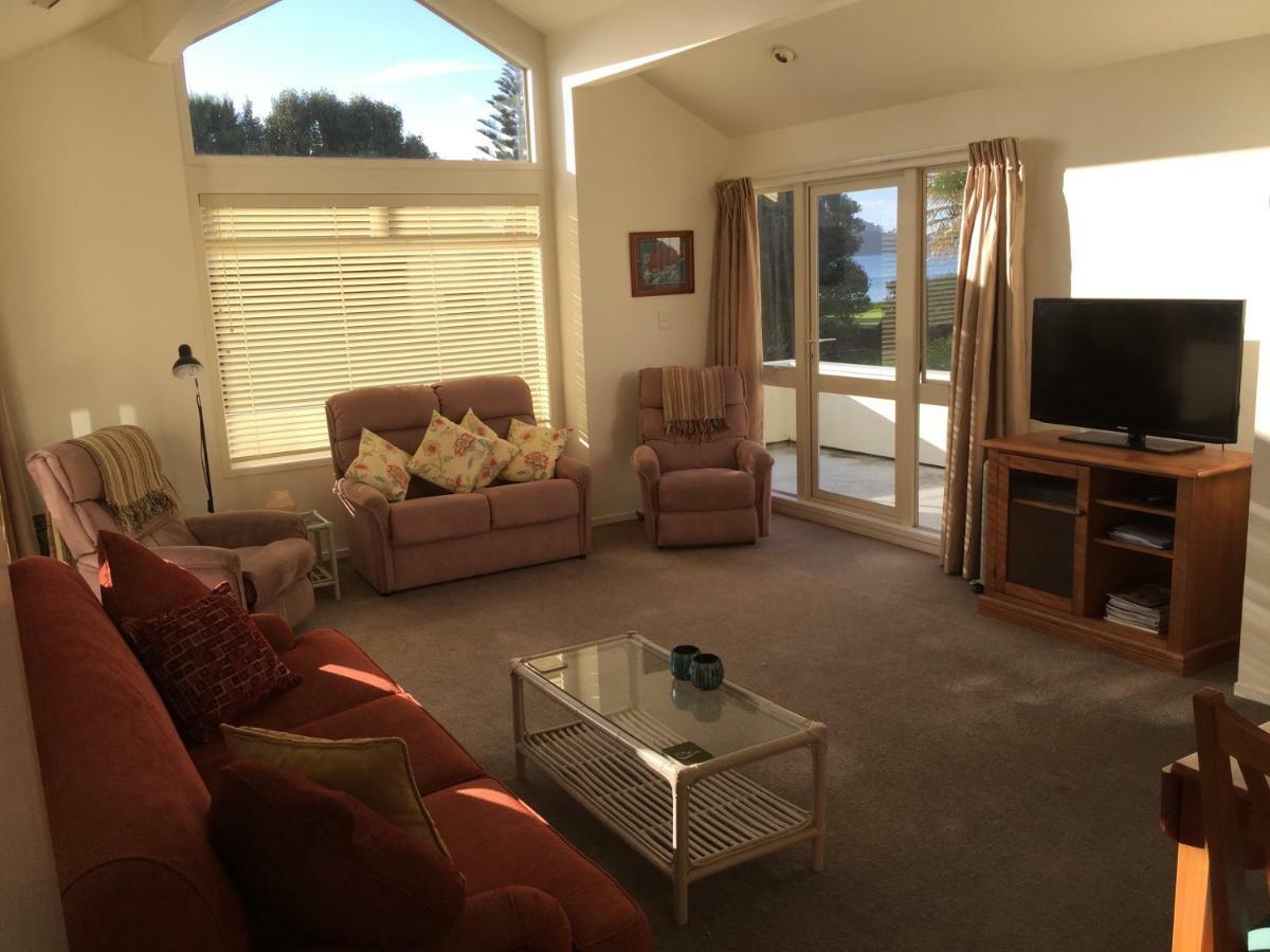 Orewa Beachfront Haven Buitenkant foto